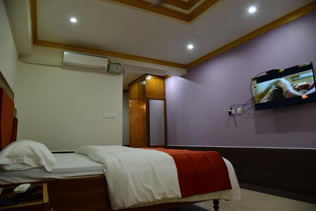 Hotel Chembiyan Pudukkottai Dış mekan fotoğraf